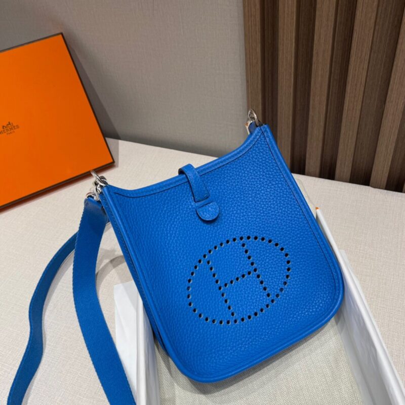 Replica Hermes Evelyne II TPM Deep Blue 1 Replica Hermes Evelyne II TPM Deep Blue - ultra-realistic fake designer tote