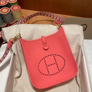 Replica Hermes Evelyne II TPM Red 1 Replica Hermes Evelyne II TPM Red - high-end fake designer purse