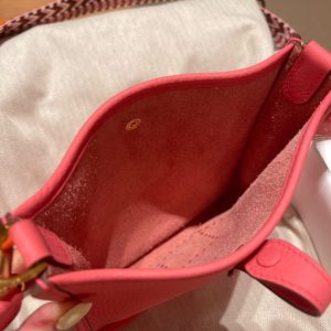 Replica Hermes Evelyne II TPM Red 6 Replica Hermes Evelyne II TPM Red - high-quality designer bag clone