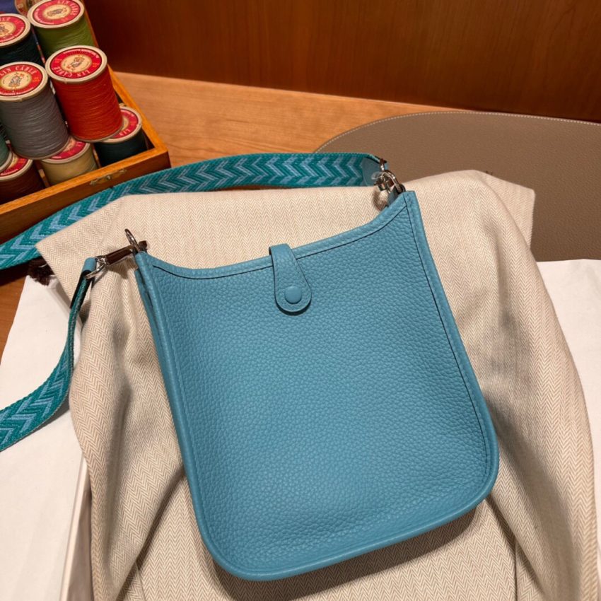 Replica Hermes Evelyne II TPM Blue 5 Replica Hermes Evelyne II TPM Blue - near-authentic luxury replica handbag