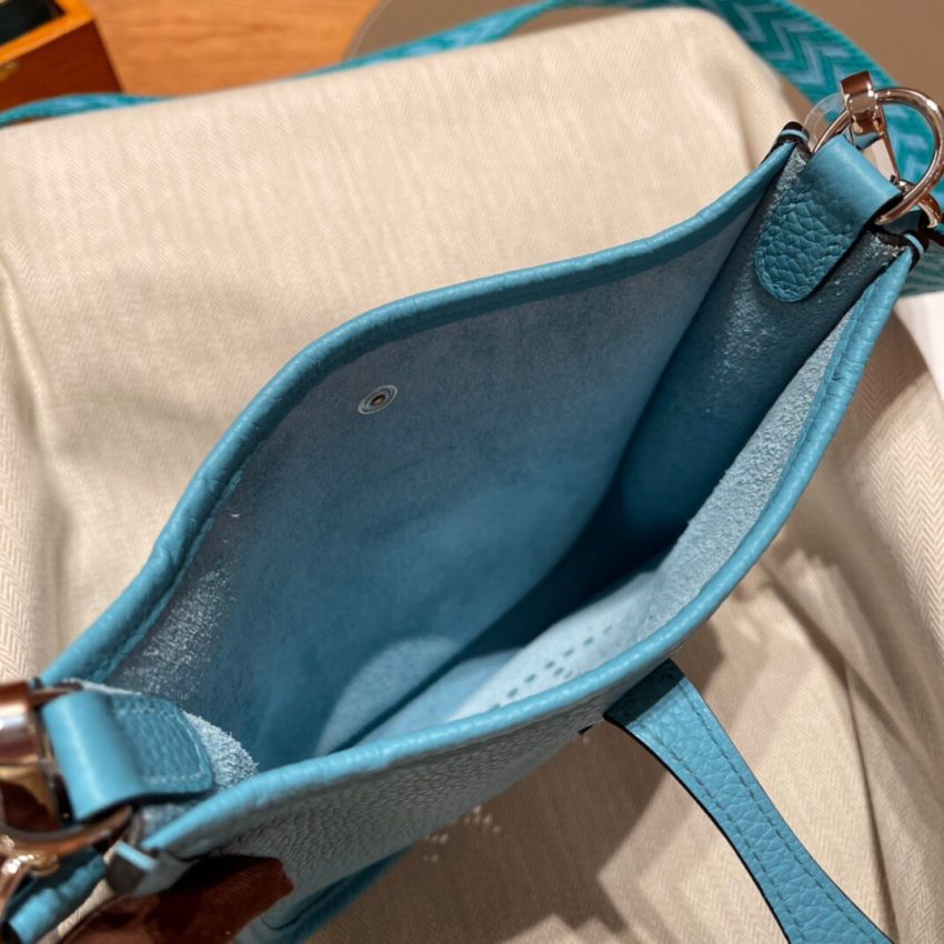 Replica Hermes Evelyne II TPM Blue 6 Replica Hermes Evelyne II TPM Blue - high-end fake designer purse
