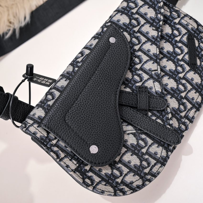 Replica Dior Messenger Oblique 2 Replica Dior Messenger Oblique - high-quality designer bag clone