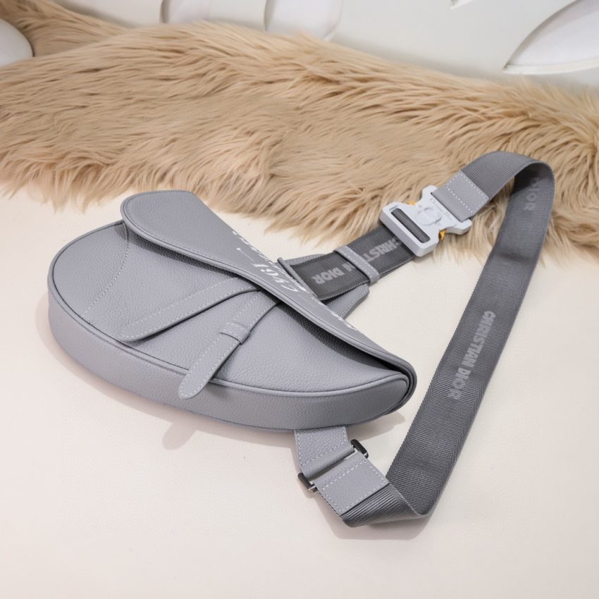 Replica Dior Saddle 1947 Bag 4 Replica Dior Saddle 1947 Bag - premium 1:1 fake handbag model