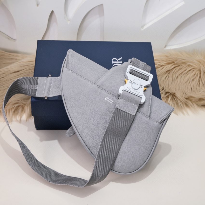 Replica Dior Saddle 1947 Bag 6 Replica Dior Saddle 1947 Bag - high-end fake designer purse