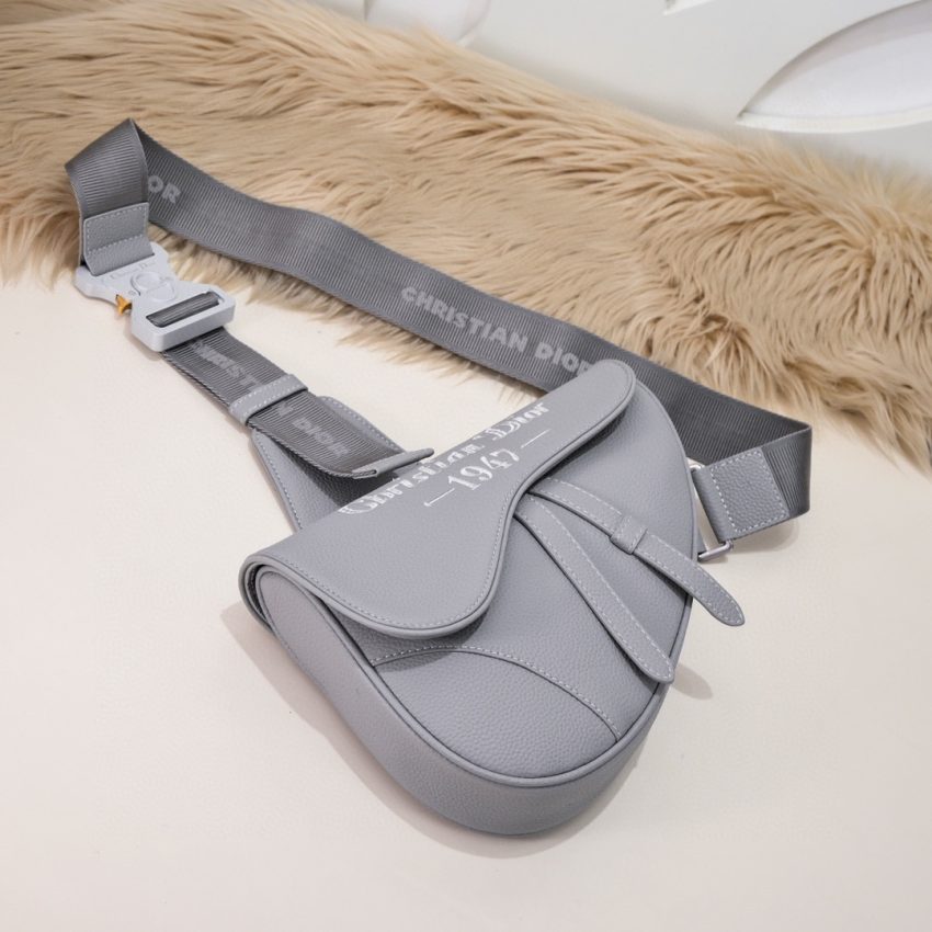 Replica Dior Saddle 1947 Bag 9 Replica Dior Saddle 1947 Bag - high-quality designer bag clone