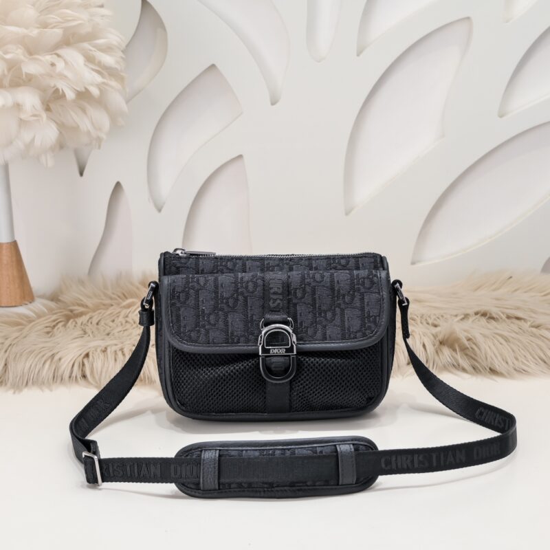 Replica Dior 8 Bag With Strap 1 Replica Dior 8 Bag With Strap - authentic-look luxury purse replica