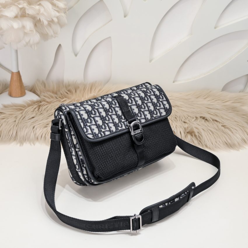 Replica Dior 8 Bag Mini With Strap 8 Replica Dior 8 Bag Mini With Strap - high-quality designer bag clone