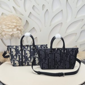 Replica Dior Weekender 25 - premium 1:1 fake handbag model