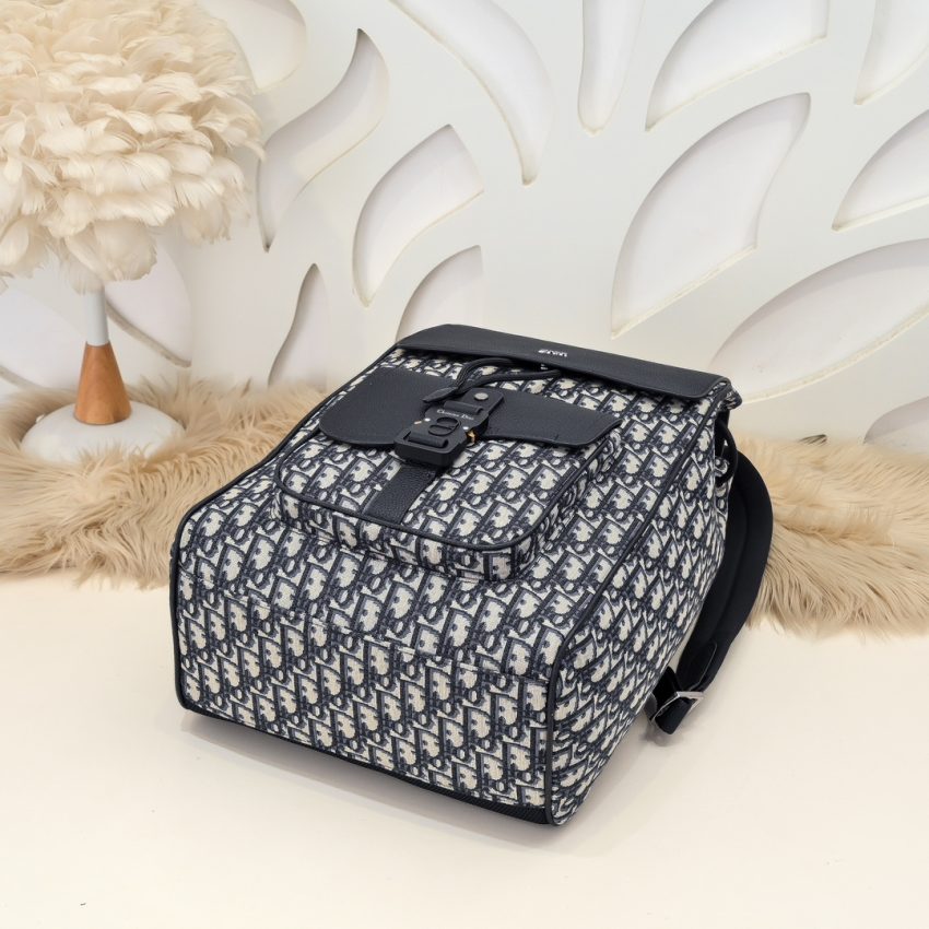Replica Dior Saddle Backpack with Flap Classic 2 Replica Dior Saddle Backpack with Flap Classic - high-quality designer bag clone