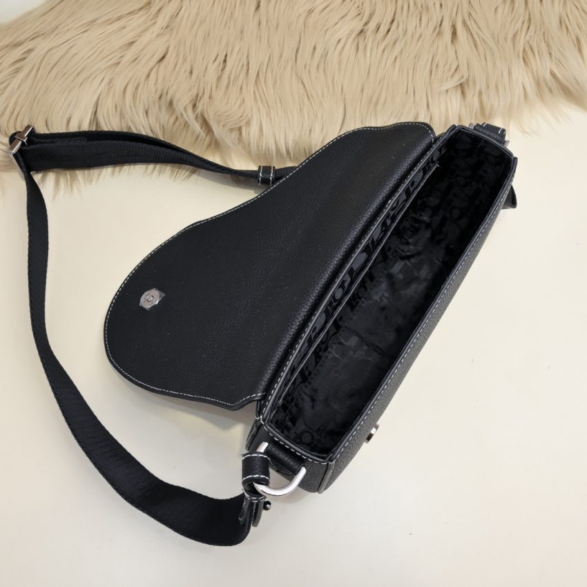 Replica Dior Saddle Messenger Black - ultra-realistic fake designer tote