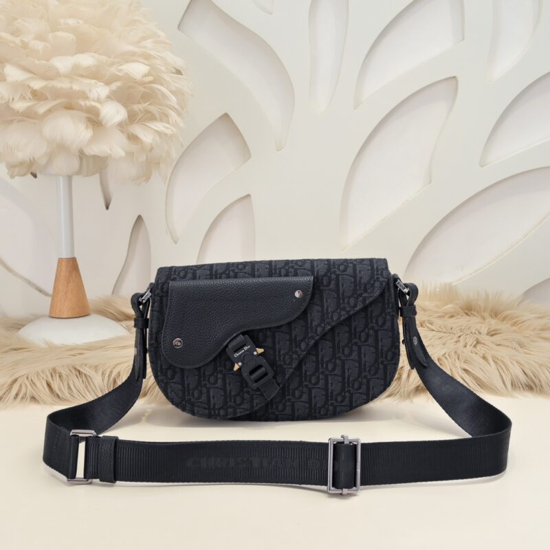 Replica Dior Saddle Messenger Black Classic 1 Replica Dior Saddle Messenger Black Classic - top-rated replica designer bag