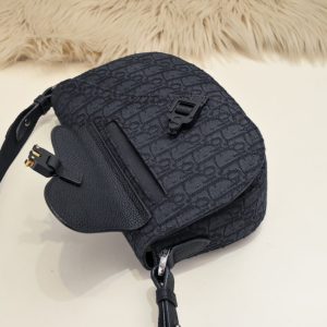 Replica Dior Saddle Messenger Black Classic 3 Replica Dior Saddle Messenger Black Classic - realistic designer-inspired fake bag