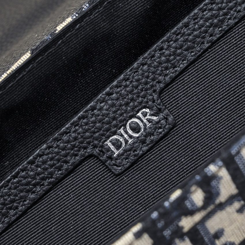 Replica Dior Saddle Messenger White Classic 4 Replica Dior Saddle Messenger White Classic - high-accuracy replica luxury purse