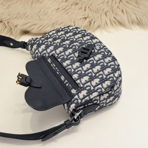 Replica Dior Saddle Messenger White Classic 8 Replica Dior Saddle Messenger White Classic - realistic designer-inspired fake bag