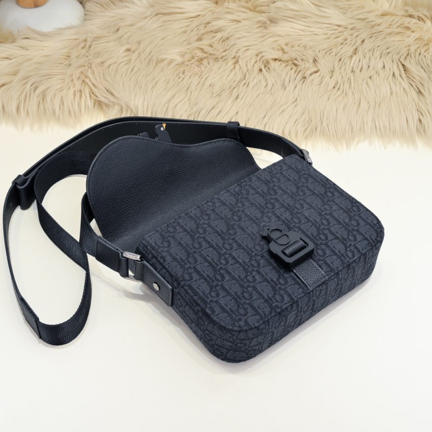 Replica Dior Saddle Messenger Bag Oblique Black 7 Replica Dior Saddle Messenger Bag Oblique Black - ultra-realistic fake designer tote
