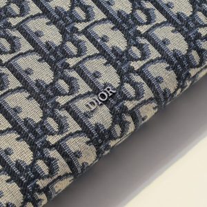 Replica Dior Clutch 9 Replica Dior Clutch - realistic designer-inspired fake bag