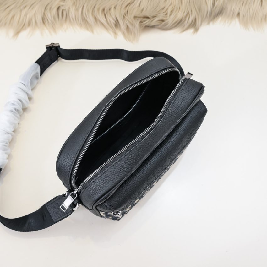 Replica Dior Rider Zipped Messenger Bag 4 Replica Dior Rider Zipped Messenger Bag - top-rated replica designer bag