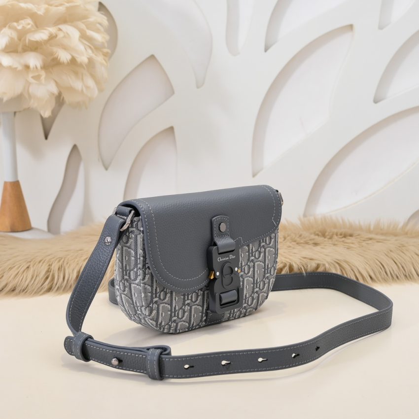 Replica Dior Saddle Messenger Bag Oblique Grey 2 Replica Dior Saddle Messenger Bag Oblique Grey - best-selling designer handbag dupe
