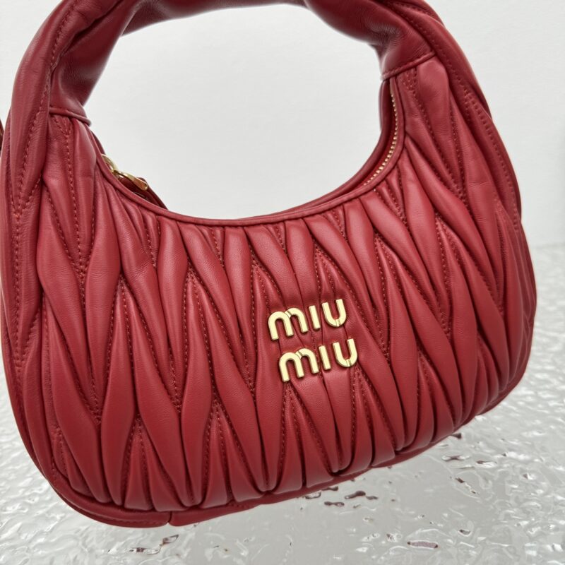 Replica Miu Miu Wander Red 2 Replica Miu Miu Wander Red - premium-grade designer purse dupe