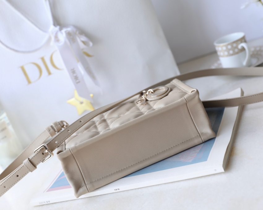 Replica Dior Tote Book Mini Beige 5 Replica Dior Tote Book Mini Beige - premium 1:1 fake handbag model