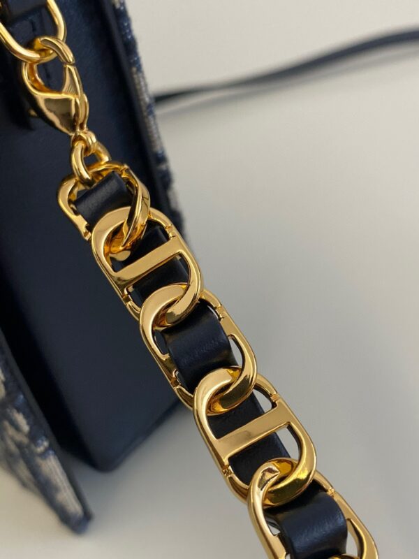 Replica Dior Signature CD Square 5 Replica Dior Signature CD Square - near-authentic luxury replica handbag