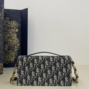 Replica Dior Signature CD Square 8 Replica Dior Signature CD Square - realistic designer-inspired fake bag