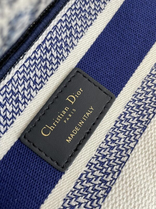 Replica Lady Dior D-Lite Blue Zodiac 5 Replica Lady Dior D-Lite Blue Zodiac - authentic-look luxury purse replica