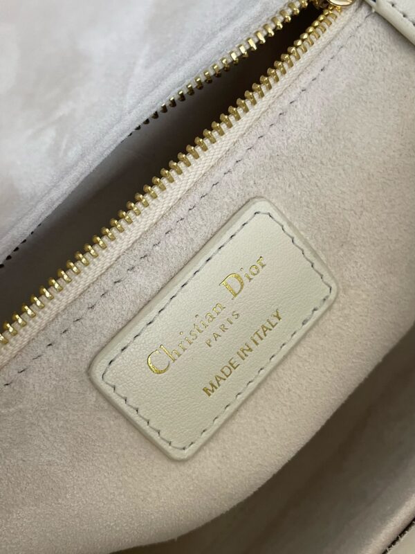 Replica Lady Dior Medium White 8 Replica Lady Dior Medium White - ultra-realistic fake designer tote