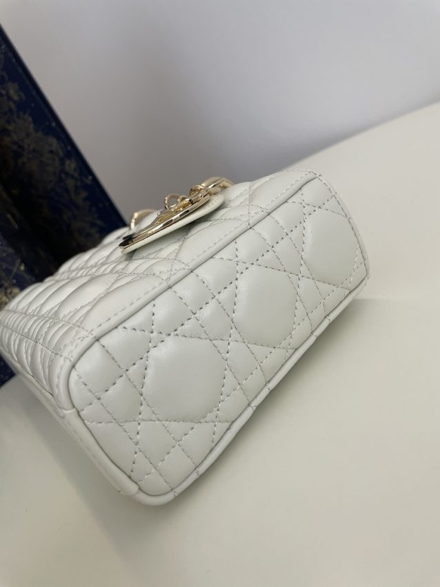 Replica Dior Lady D-Joy Large Bag White 2 Replica Dior Lady D-Joy Large Bag White - elite superclone designer purse