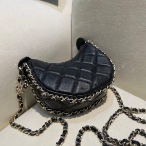 Replica CHANEL 23P Chain Around Crescent Hobo 8 Replica CHANEL 23P Chain Around Crescent Hobo - ultra-realistic fake designer tote