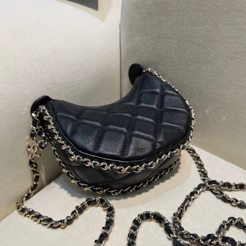 Replica CHANEL 23P Chain Around Crescent Hobo 8 Replica CHANEL 23P Chain Around Crescent Hobo - ultra-realistic fake designer tote