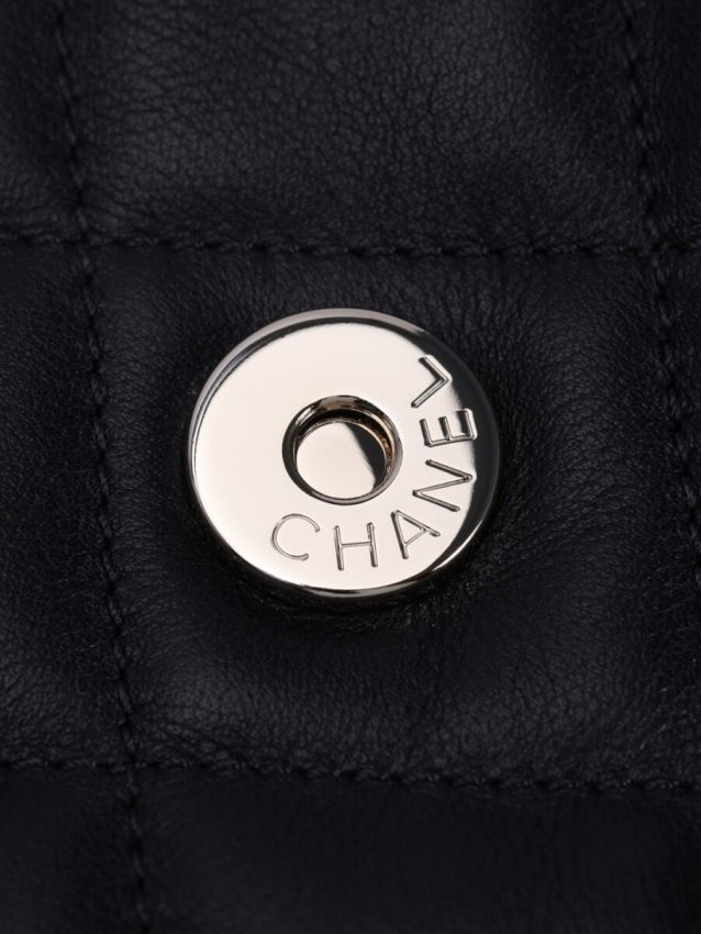 Replica CHANEL 23B Hobo Underarm Bag 5 Replica CHANEL 23B Hobo Underarm Bag - authentic-look luxury purse replica
