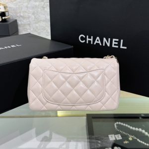 Replica CHANEL Classic Flap 20cm Beige 11 Replica CHANEL Classic Flap 20cm Beige - near-authentic luxury replica handbag