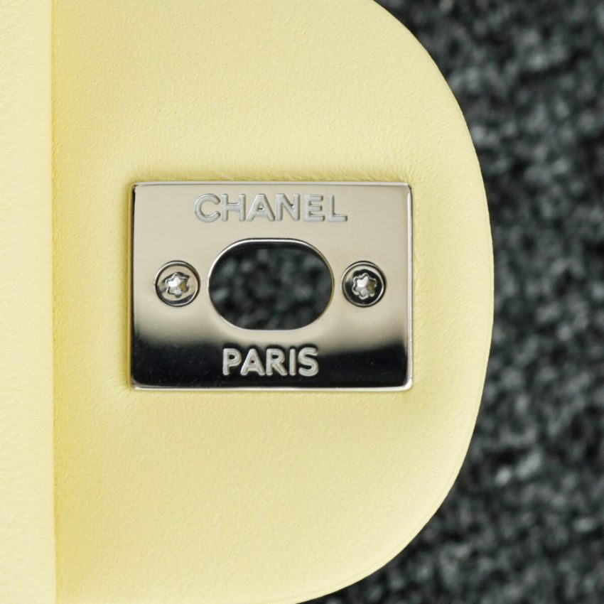 Replica CHANEL Classic Flap 25cm Yellow 7 Replica CHANEL Classic Flap 25cm Yellow - near-authentic luxury replica handbag