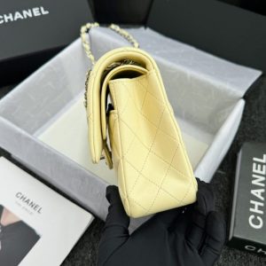 Replica CHANEL Classic Flap 25cm Yellow 3 Replica CHANEL Classic Flap 25cm Yellow - ultra-realistic fake designer tote