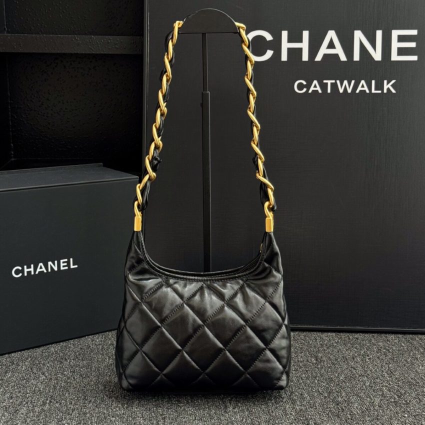 Replica CHANEL 24a Hobo Small 2 Replica CHANEL 24a Hobo Small - premium 1:1 fake handbag model