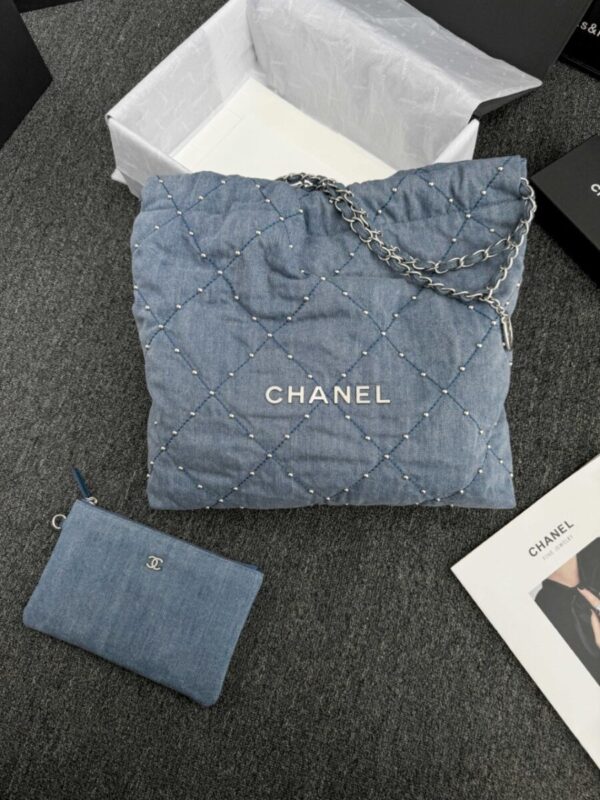 Replica CHANEL 22 Medium Handbag Denim 1 Replica CHANEL 22 Medium Handbag Denim - elite superclone designer purse