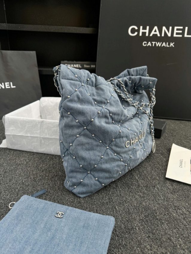 Replica CHANEL 22 Medium Handbag Denim 3 Replica CHANEL 22 Medium Handbag Denim - high-accuracy replica luxury purse