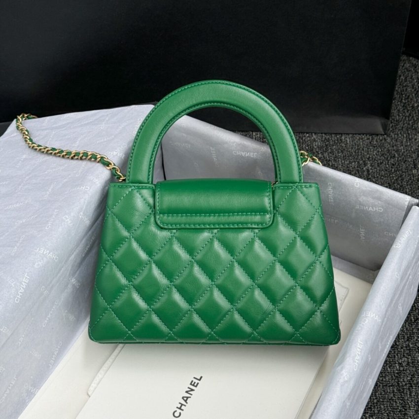 Replica CHANEL 23k Kelly Green 2 Replica CHANEL 23k Kelly Green - realistic designer-inspired fake bag