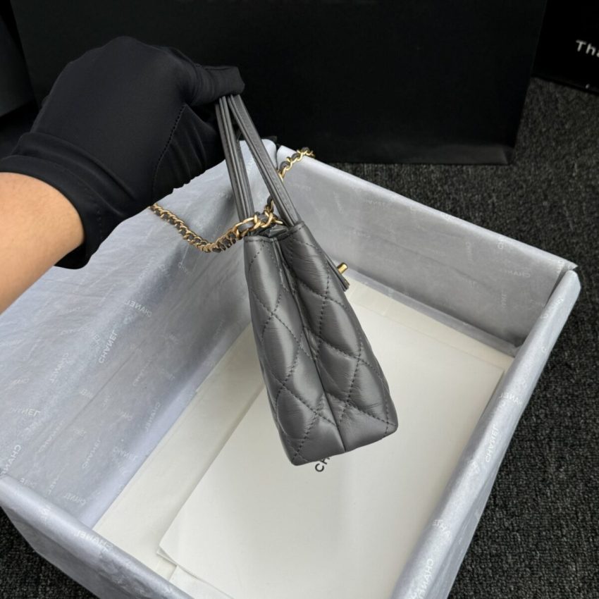 Replica CHANEL 23k Kelly Grey 2 Replica CHANEL 23k Kelly Grey - high-accuracy replica luxury purse