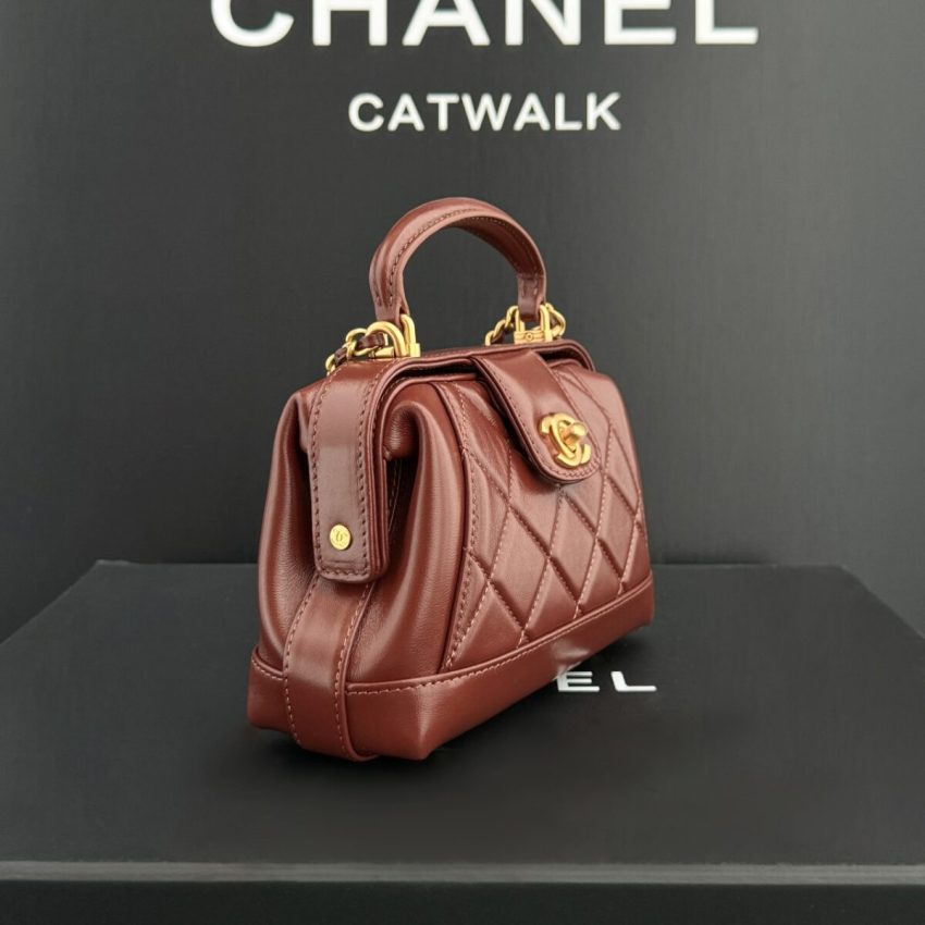 Replica CHANEL Mini Bag with Top Handle 2 Replica CHANEL Mini Bag with Top Handle - high-end fake designer purse