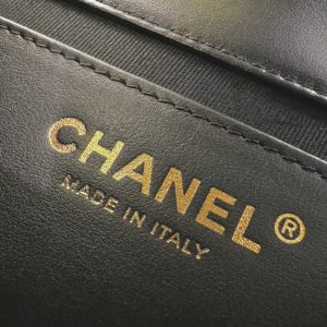 Replica CHANEL 23 Patent Box Bag 9 Replica CHANEL 23 Patent Box Bag - best-selling designer handbag dupe