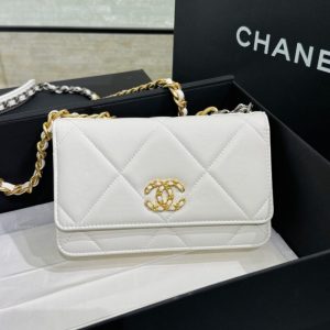 Replica CHANEL 19 Wallet on Chain White 1 Replica CHANEL 19 Wallet on Chain White - high-accuracy replica luxury purse