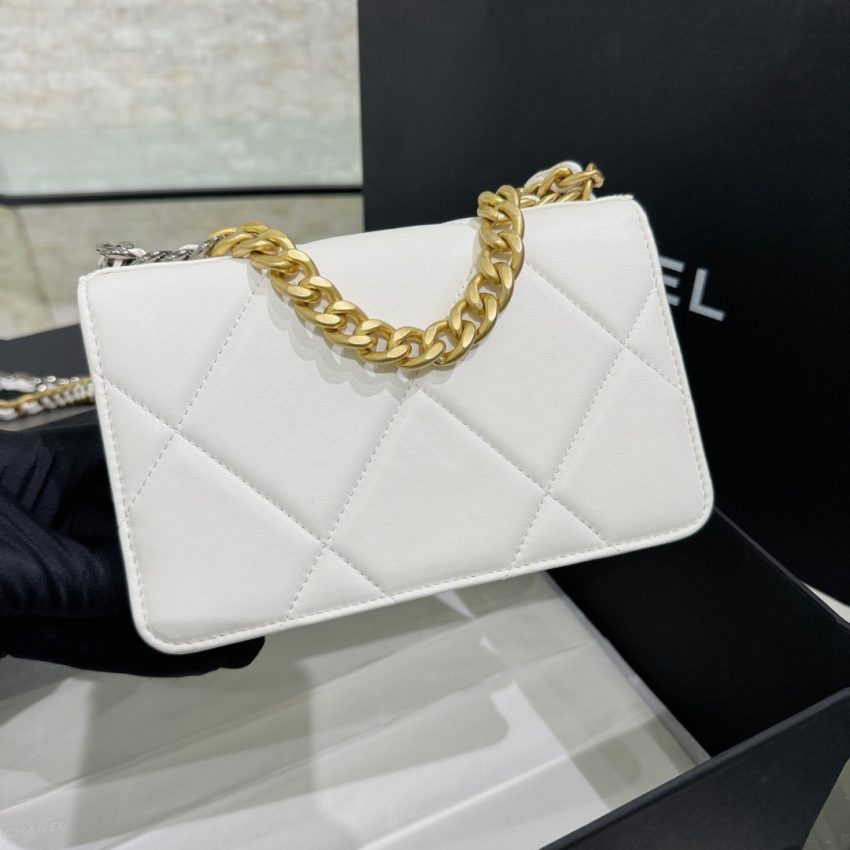 Replica CHANEL 19 Wallet on Chain White 2 Replica CHANEL 19 Wallet on Chain White - authentic-look luxury purse replica