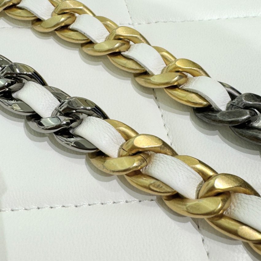 Replica CHANEL 19 Wallet on Chain White 6 Replica CHANEL 19 Wallet on Chain White - ultra-realistic fake designer tote