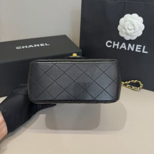 Replica CHANEL Classic Flap 17cm Gold 4 Replica CHANEL Classic Flap 17cm Gold - near-authentic luxury replica handbag