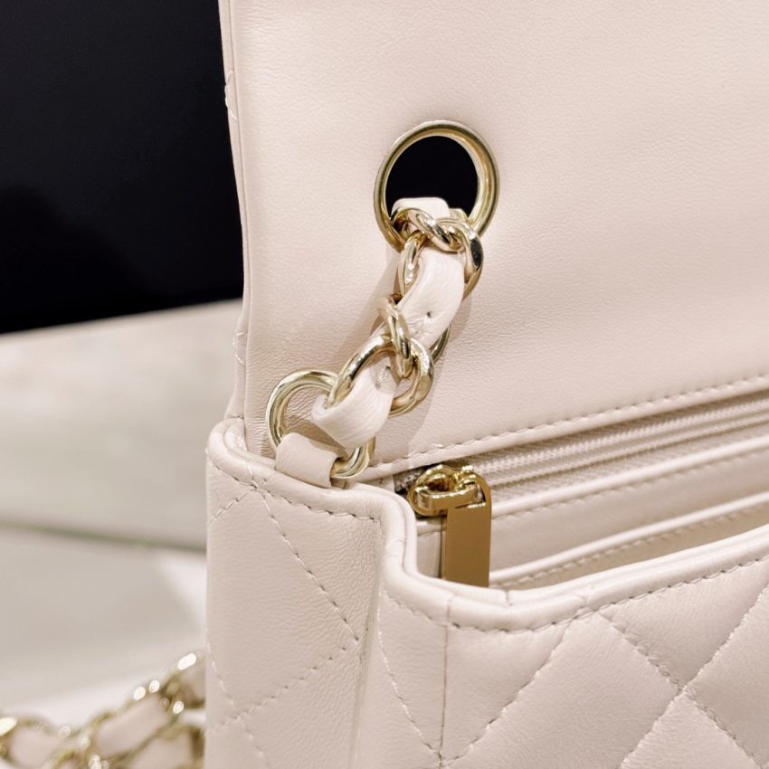 Replica CHANEL Classic Flap 20cm Beige 5 Replica CHANEL Classic Flap 20cm Beige - near-authentic luxury replica handbag
