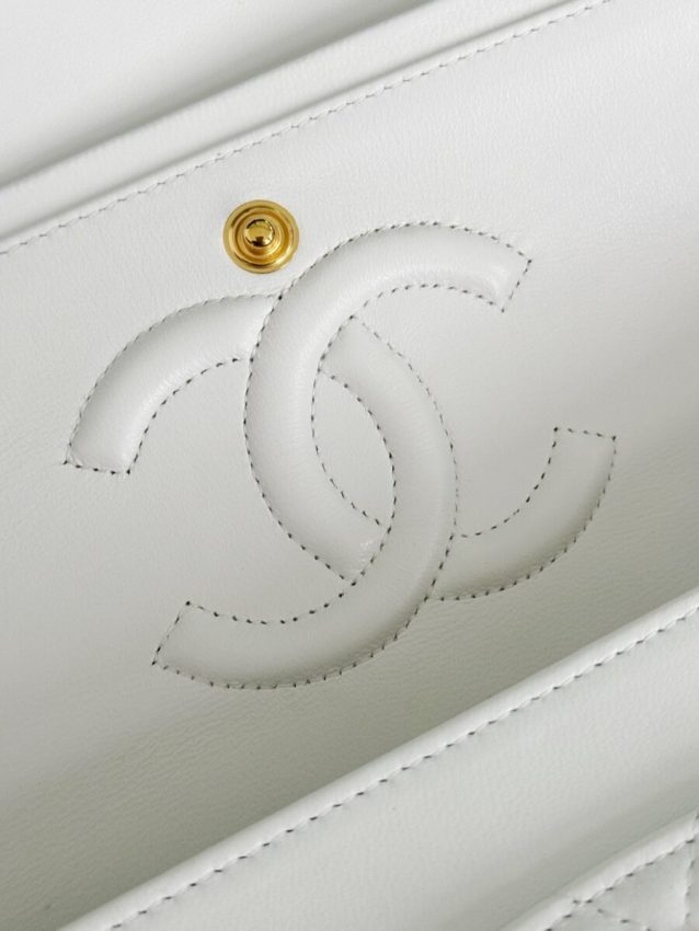 Replica CHANEL Classic Flap 25cm White 3 Replica CHANEL Classic Flap 25cm White - best-selling designer handbag dupe