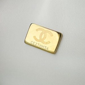 Replica CHANEL Classic Flap 25cm White 4 Replica CHANEL Classic Flap 25cm White - best quality luxury bag dupe