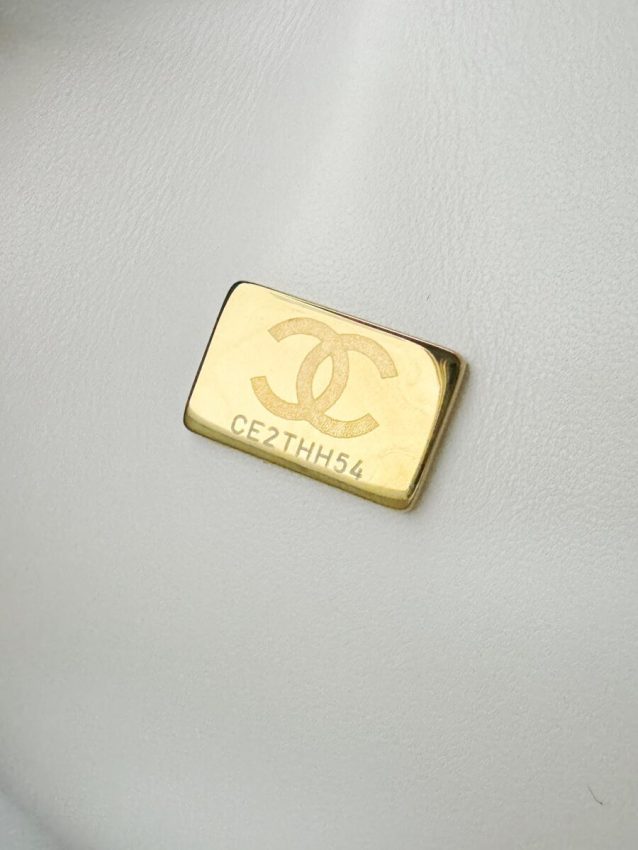 Replica CHANEL Classic Flap 25cm White 4 Replica CHANEL Classic Flap 25cm White - best quality luxury bag dupe
